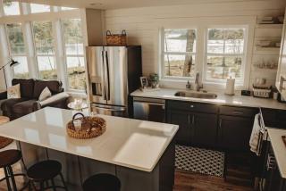 Teacher's Lounge - Lakeside At Waters Edge - 4