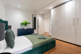 Brick Lane Apartments - 3
