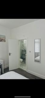 London En-Suites - Hendon - 3
