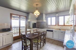 Bergerie Loft Apartment with Panoramic Lake - La Pirraz - 4