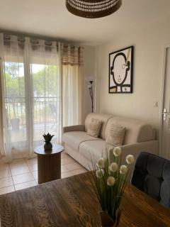 Escapade Uzétienne Cœur de ville et Parking - 0