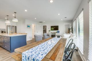 Boat, Fish and Swim Lake Conroe Home with Hot Tub! - Willis - 3