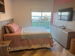 Triplex de Frente para o Mar com Piscina Privativa - 8