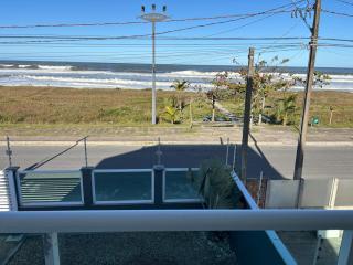 Triplex de Frente para o Mar com Piscina Privativa - 4