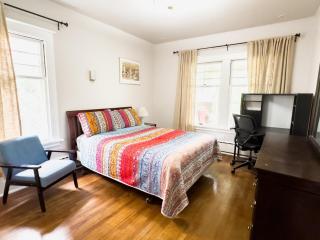 Park Hill Bungalow with Main Floor Bed & Bath - 5