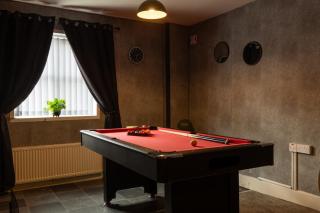 Getaway Accommodation with Pool Table and Jacuzzi! - Rotherham - 9
