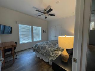 2bed2bath With Creek And Open Spaces - 2