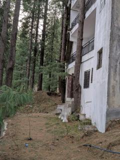 Elite 5BR Escape Home Theater,BBQ,Rooftop Scenic Hills - Naka - 5