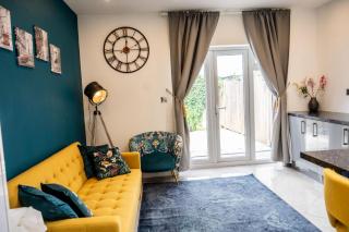 Delightful 1-Bedroom Apartment with Garden - 0