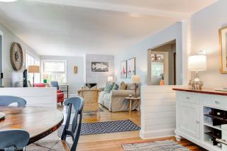 Retro Chic Vibes By The Beach - Middletown - 5