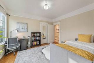 Cozy 2br Retreat With Parking & Laundry - 1