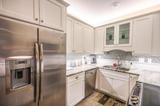 Upgraded and Spacious Harbor Towers Condo! Siesta Key Vacation! - 1