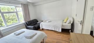 Property Near Aldgate London - 6