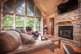 Renovated Lux Cabin - Hot Tub Pool Views - 0