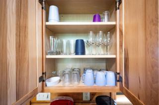 Renovated Lux Cabin - Hot Tub Pool - 2