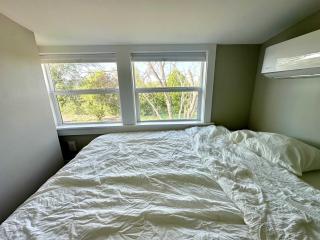 Tiny Private Room #2 in Shared 5BR House with Other Guests - 1