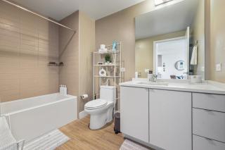 NEW Upscale Downtown San Diego Stay Queen Bed Pool & Sauna - San Diego - 4