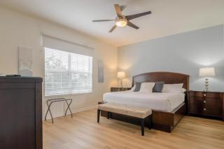 Stylish Vista Cay Poolside Escape Next to Pool Near all Theme Parks walk to the Convention Center and Int'l Drive - 5