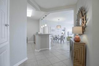 New! Spectacular Vista Cay Penthouse Prize Near Theme Parks Walk to Conventions and Int'l Drive - 0