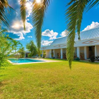 Villa Tima - Luxe Tropical avec Piscine Jacuzzi Sauna et Vue Panoramique - La Possession - 0