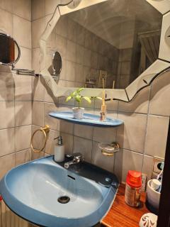 Furnished Private Zimmer in a Row House - 2