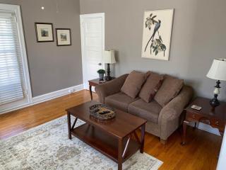 2mins Dtpatioparking50 Roku Tv400 Mbps - Bryn Mawr - 6