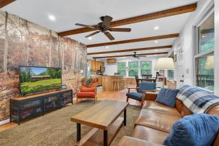 20 acres w Private Pavilion, Fireplace & Fire Pit - Mathias - 7