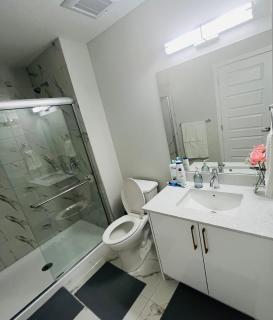 Cozy house with 4 Bedrooms 3 Full bath and 1 half bath - 4
