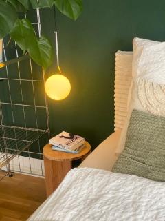 Designerwohnung mit malerischer Terrasse - Modern, Gemütlich & Zentral - 2