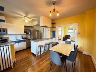 NICE Entire House with Private Parking - Washington, D.C. - 8