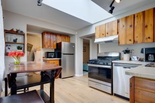 Walk to Main Avenue Cozy Unit in Warrenton - 9