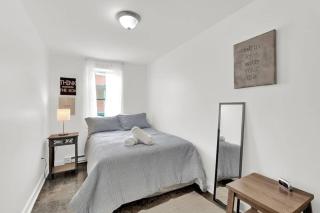 Contemporary City Stay Parkside & Metro - 7