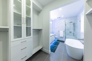 Luxury Home - Victoria - 6