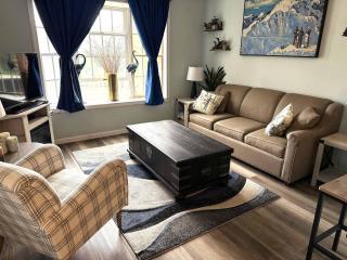 WOW-New Ski OnOff Suite By Pool Sleeps 4 Jiminy Pk - Hancock - 7