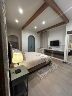 Chateau Del Valle - 6