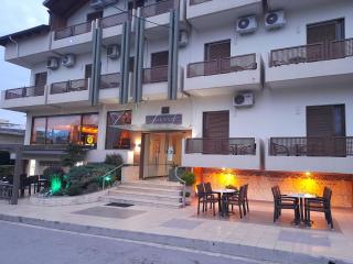 Hotel Prigipikon Suites and sofites - Loutra Ipatis - 0
