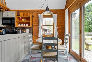 Charming Vermont Log Cabin - Cambridge - 3