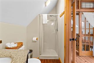Charming Vermont Log Cabin - Cambridge - 1