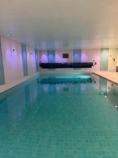 Canary Wharf-WOMEN Only-Private Double Room & Pool Gym - Londres - 1