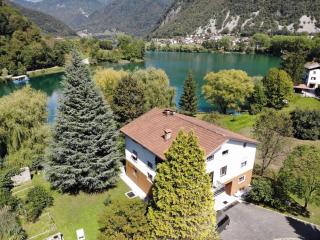 Vila Labod, Unique Villa At The Lake - Most na Soči - 0