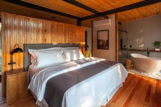 Green Barn Hotel & Bistro - 6