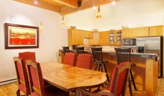 Spacious 3 Bedroom Retreat with Ski Access - 4