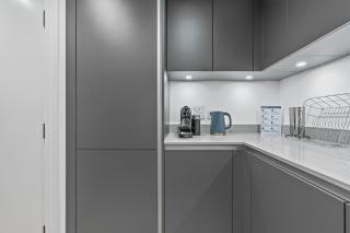 Spacious City Haven - Canal Views - City Centre - 5