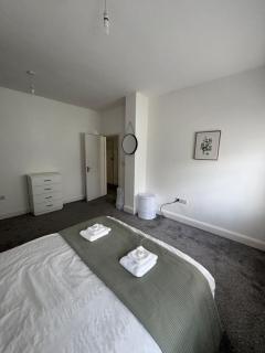 Tranquil 1BR in Gravesend - Gravesend - 2