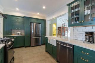 Beautifully Restored Home In Manchester Village - 5