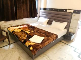 Bedi's lodge - Jammu - 0