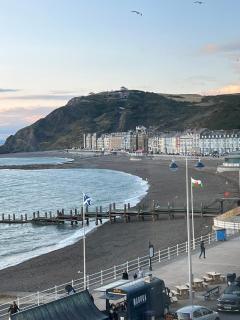 two bed Seafront apartment - sea views - Aberystwyth - 8