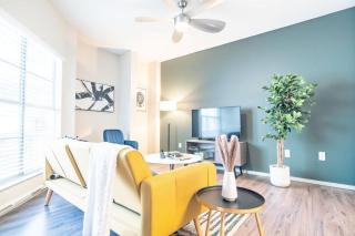 Boulevard Stays Tranquil 1BR King Suite Pool Parking & Gym 01 - Austin - 0