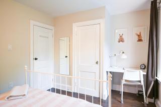 Bright and Quiet Bedroom near Subway, Koreatown and UofT - 6