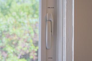 Bright and Quiet Bedroom near Subway, Koreatown and UofT - 2